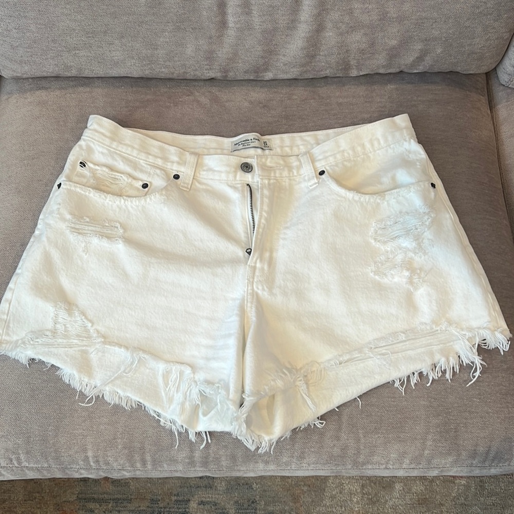 Abercrombie & Fitch white boyfriend denim shorts